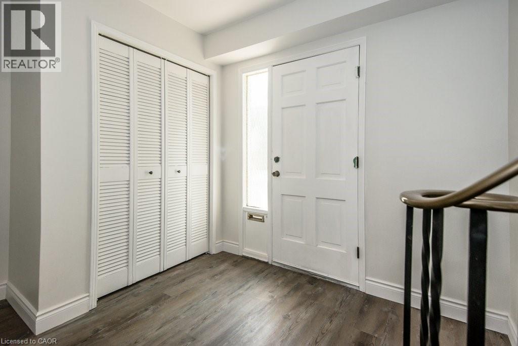 590 Canewood Crescent Unit# Main, Waterloo, Ontario  N2L 5P5 - Photo 2 - 40738524