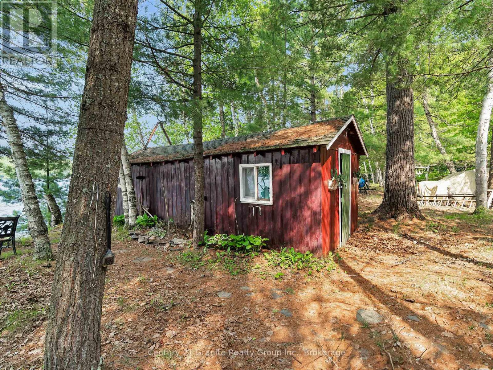 1141 Kanawa Lane, Algonquin Highlands, Ontario  K0M 1S0 - Photo 17 - X12202972