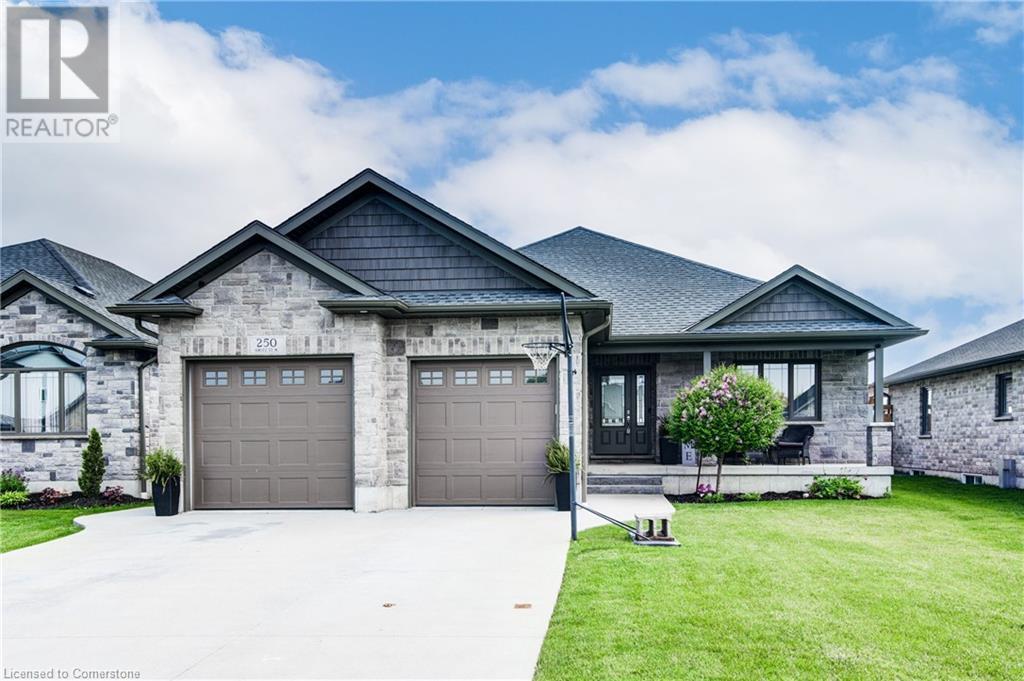 250 KROTZ Street W, Listowel, Ontario