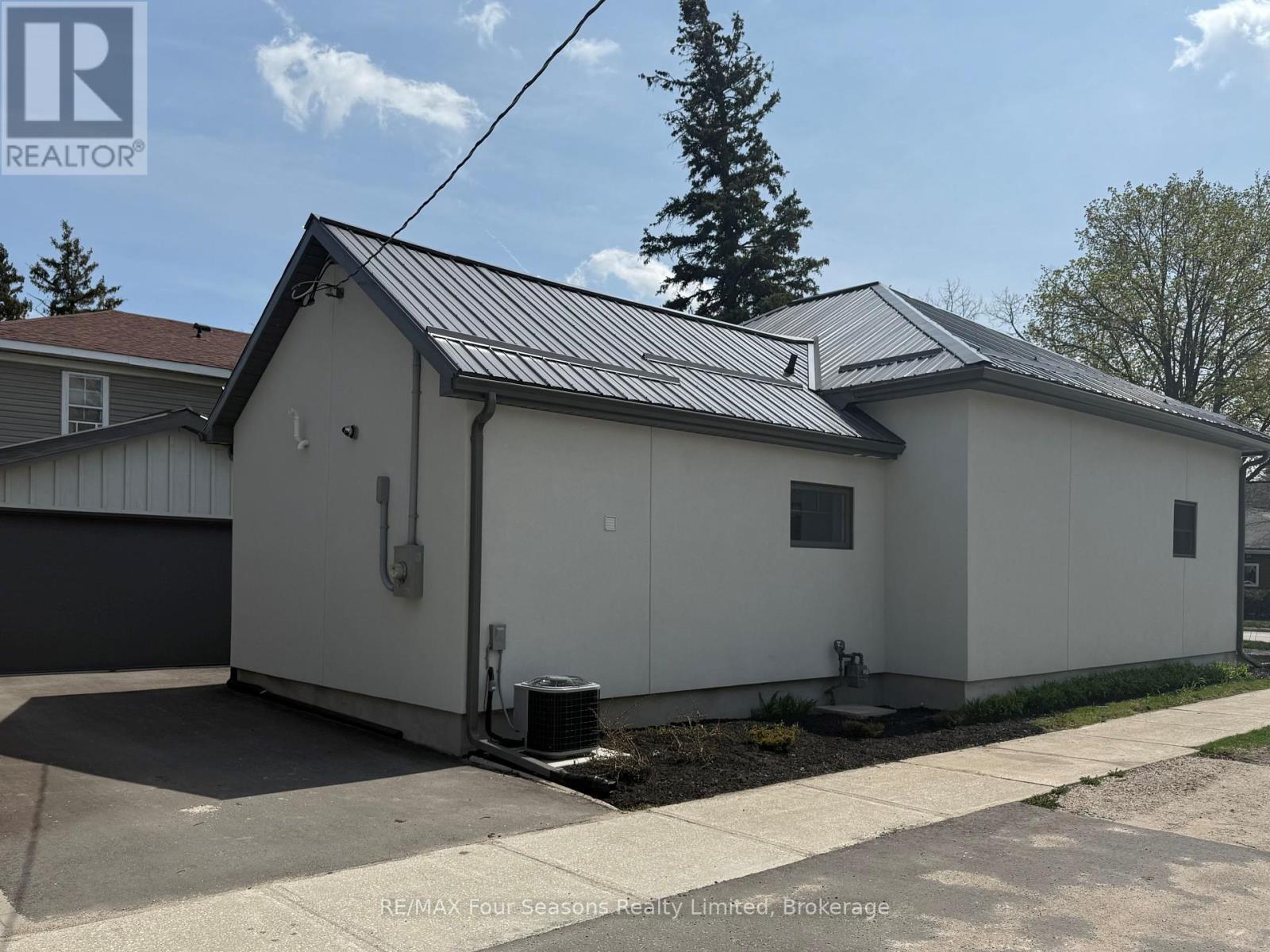 147 Second Street, Collingwood, Ontario  L9Y 1E7 - Photo 32 - S12203121