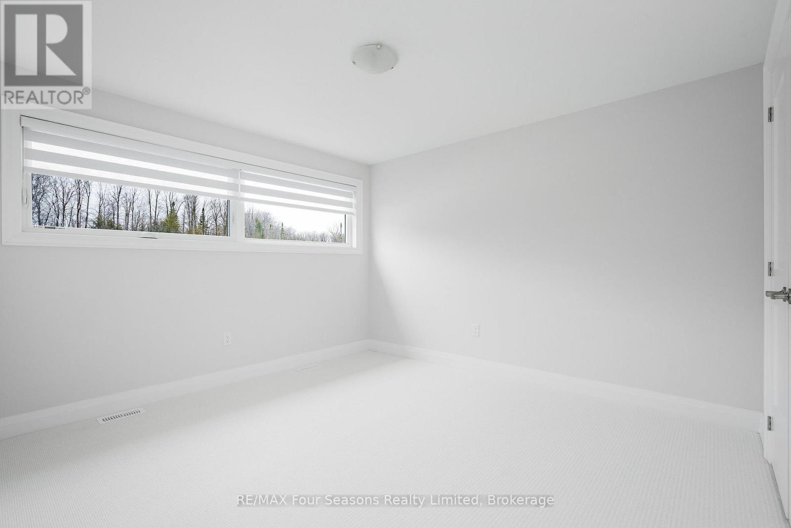 95 Goldie Court, Blue Mountains, Ontario  N0H 1J0 - Photo 30 - X12203093