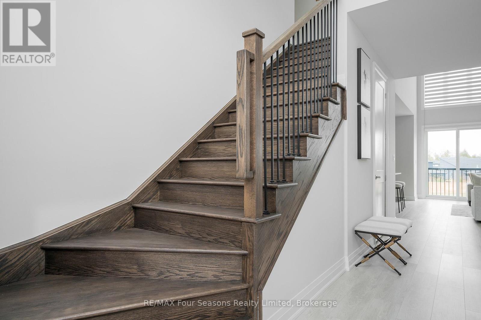95 Goldie Court, Blue Mountains, Ontario  N0H 1J0 - Photo 31 - X12203093