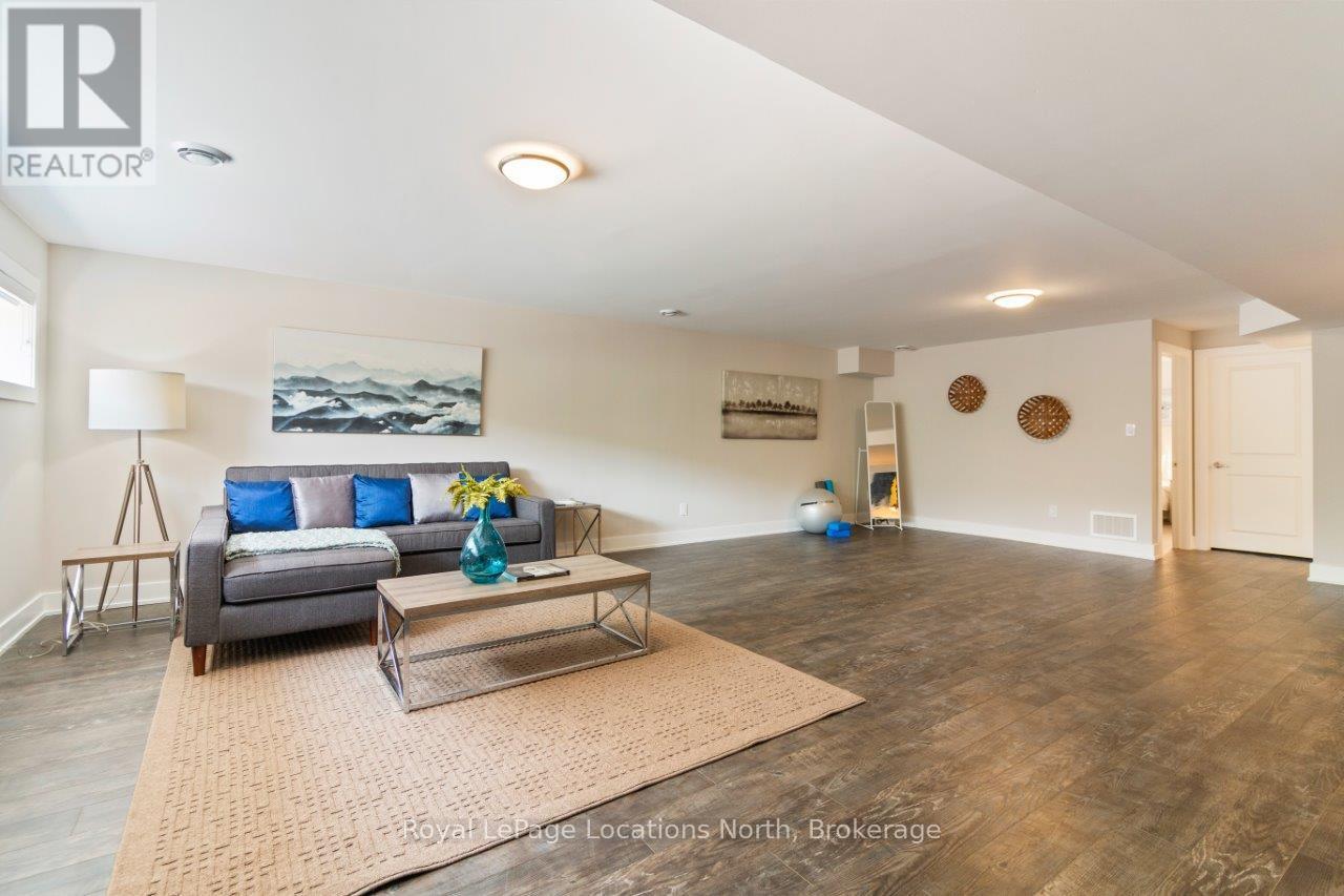 158 Courtland Street, Blue Mountains, Ontario  L9Y 4E2 - Photo 34 - X12203344