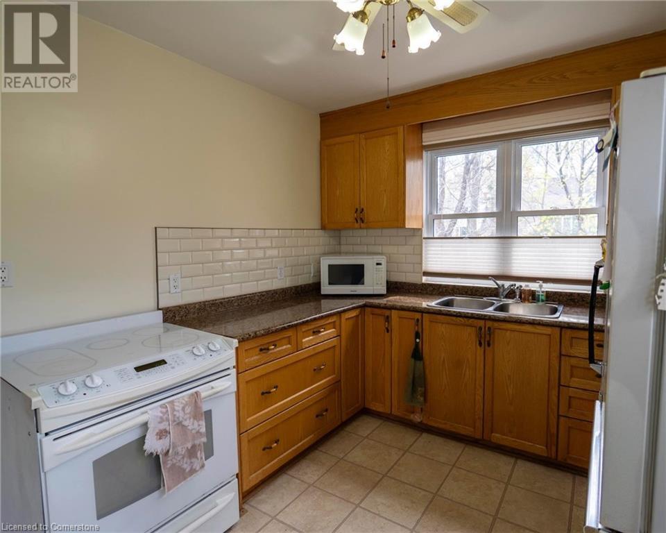 10 Highland Road, Oakville, Ontario  L6K 1S7 - Photo 8 - 40738570
