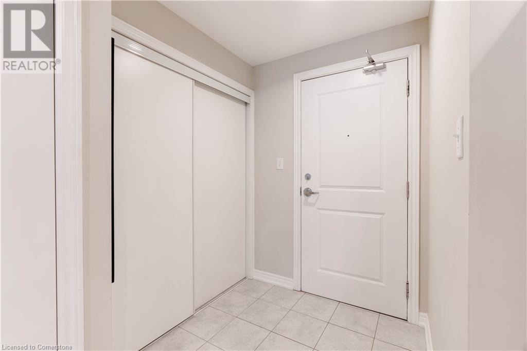 396 Plains Road E Unit# 102, Burlington, Ontario  L7T 2C8 - Photo 12 - 40738617
