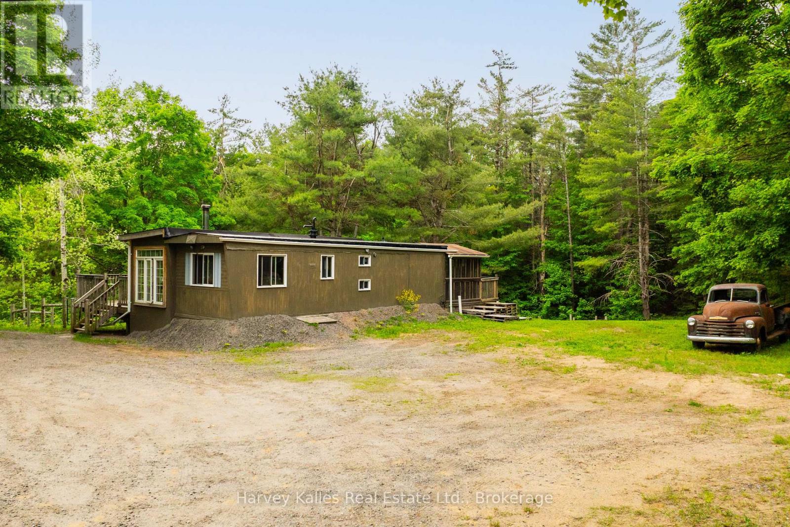 1165 Peterson Road, Bracebridge, Ontario  P1L 1X1 - Photo 18 - X12203764
