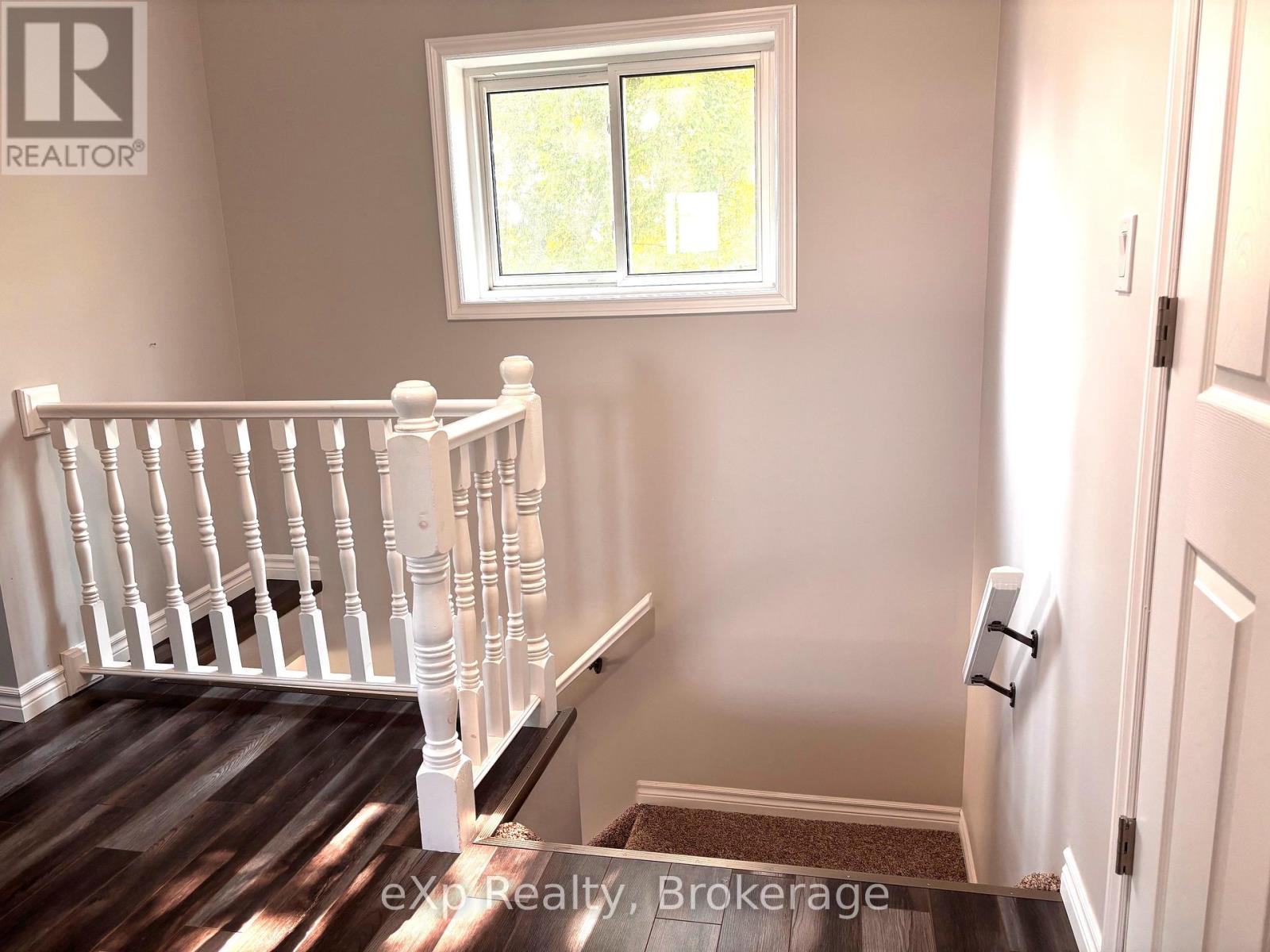 254 16th Street, Hanover, Ontario  N4N 2A7 - Photo 28 - X12203776