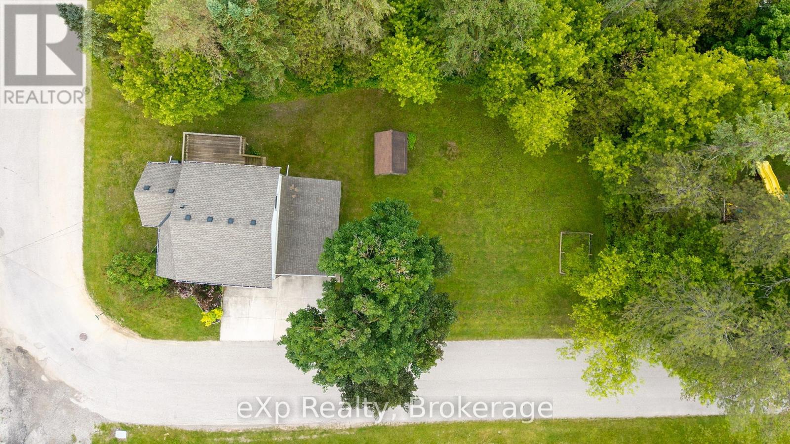 254 16th Street, Hanover, Ontario  N4N 2A7 - Photo 3 - X12203776