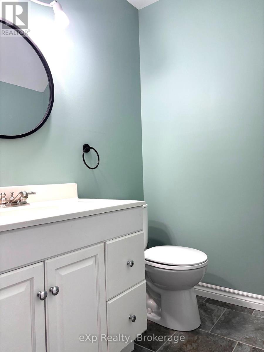 254 16th Street, Hanover, Ontario  N4N 2A7 - Photo 37 - X12203776