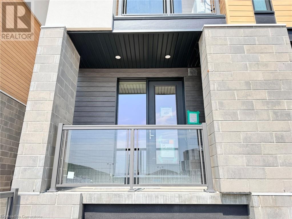 142 FOAMFLOWER Place Unit# b32, Waterloo, Ontario
