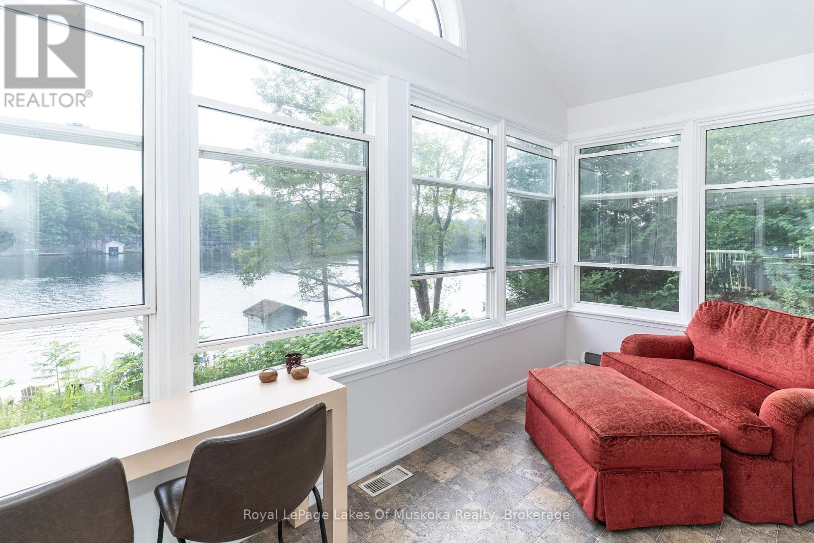 49 Pinetree Road, Gravenhurst, Ontario  P1P 1R2 - Photo 11 - X12204541