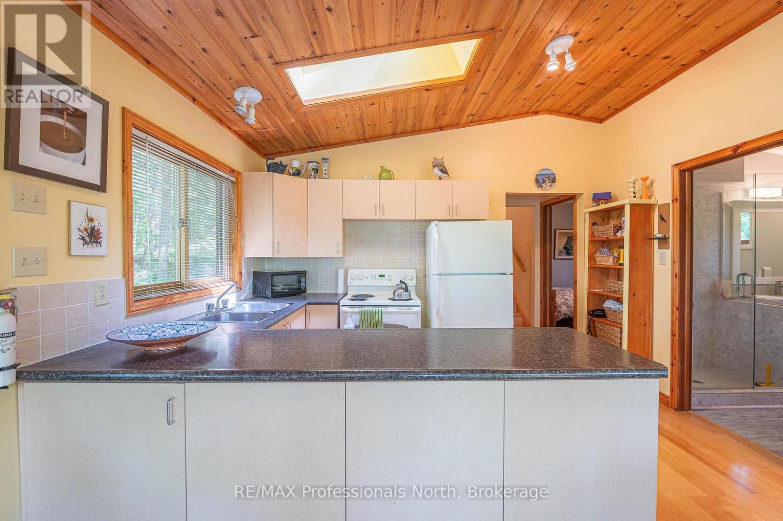 1023 Maiden Trail, Minden Hills, Ontario  K0M 2K0 - Photo 6 - X12204572