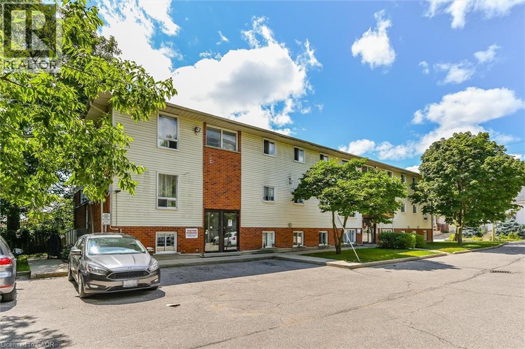 119 Cedar Street S Unit# 12, Kitchener, Ontario  N2G 3L6 - Photo 2 - 40733840