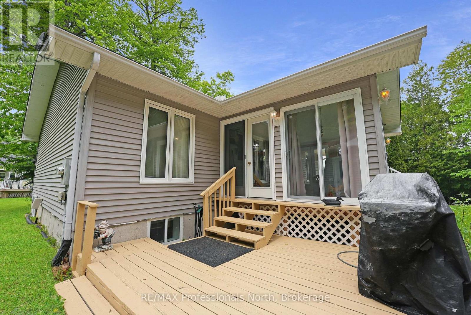1093 Comak Crescent, Algonquin Highlands, Ontario  K0M 1S0 - Photo 34 - X12204834