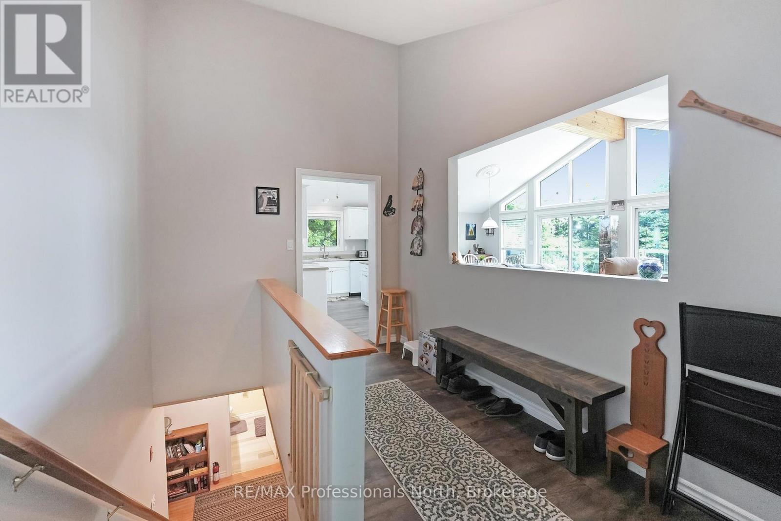 1093 Comak Crescent, Algonquin Highlands, Ontario  K0M 1S0 - Photo 5 - X12204834