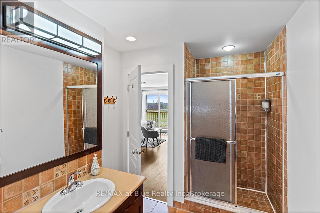 207 - 115 Fairway Court, Blue Mountains, Ontario  L9Y 0V1 - Photo 36 - X12205022