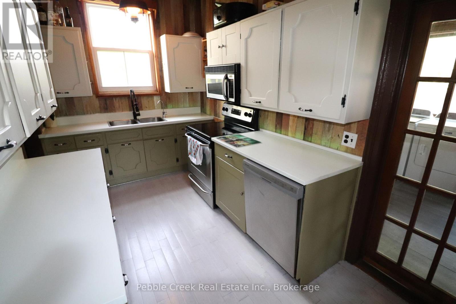 85042 Bluewater Highway, Ashfield-Colborne-Wawanosh, Ontario  N7A 3X9 - Photo 5 - X12205030