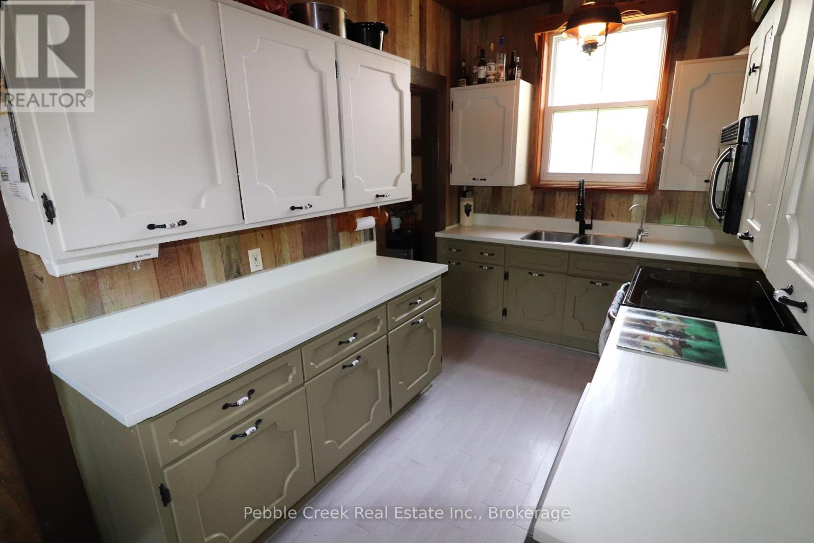 85042 Bluewater Highway, Ashfield-Colborne-Wawanosh, Ontario  N7A 3X9 - Photo 6 - X12205030