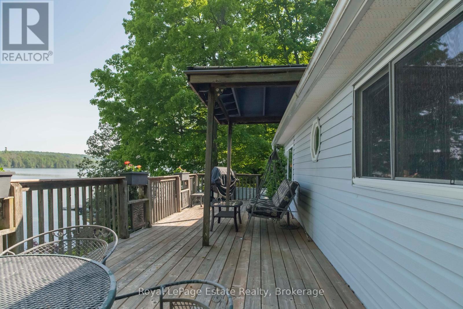 124 Maple Drive, South Bruce Peninsula, Ontario  N0H 1A0 - Photo 11 - X12205043