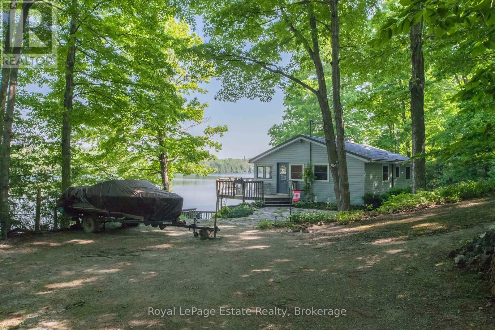 124 Maple Drive, South Bruce Peninsula, Ontario  N0H 1A0 - Photo 13 - X12205043