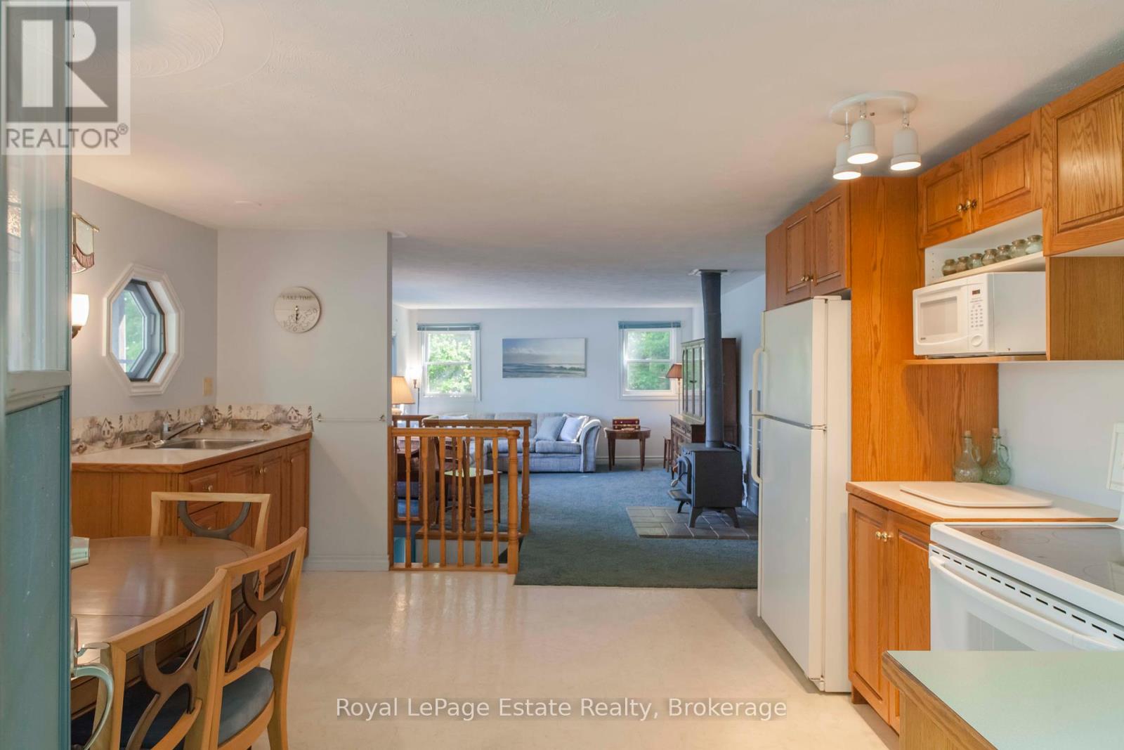124 Maple Drive, South Bruce Peninsula, Ontario  N0H 1A0 - Photo 15 - X12205043