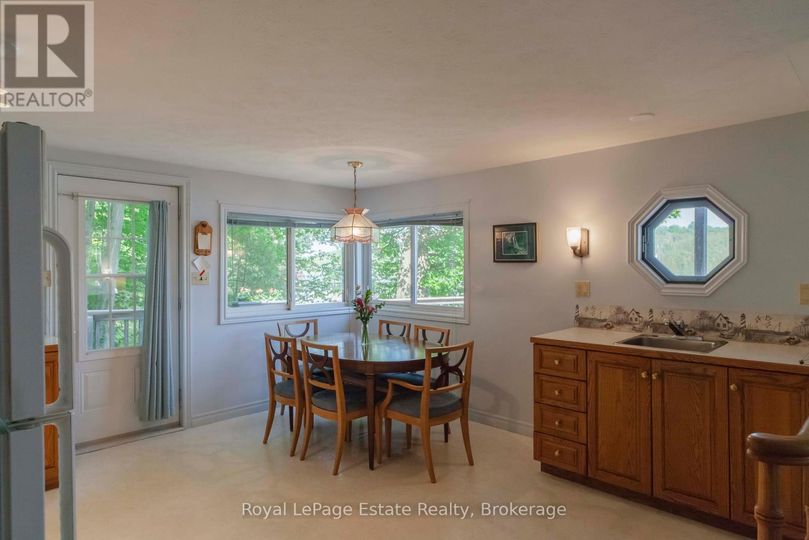 124 Maple Drive, South Bruce Peninsula, Ontario  N0H 1A0 - Photo 17 - X12205043