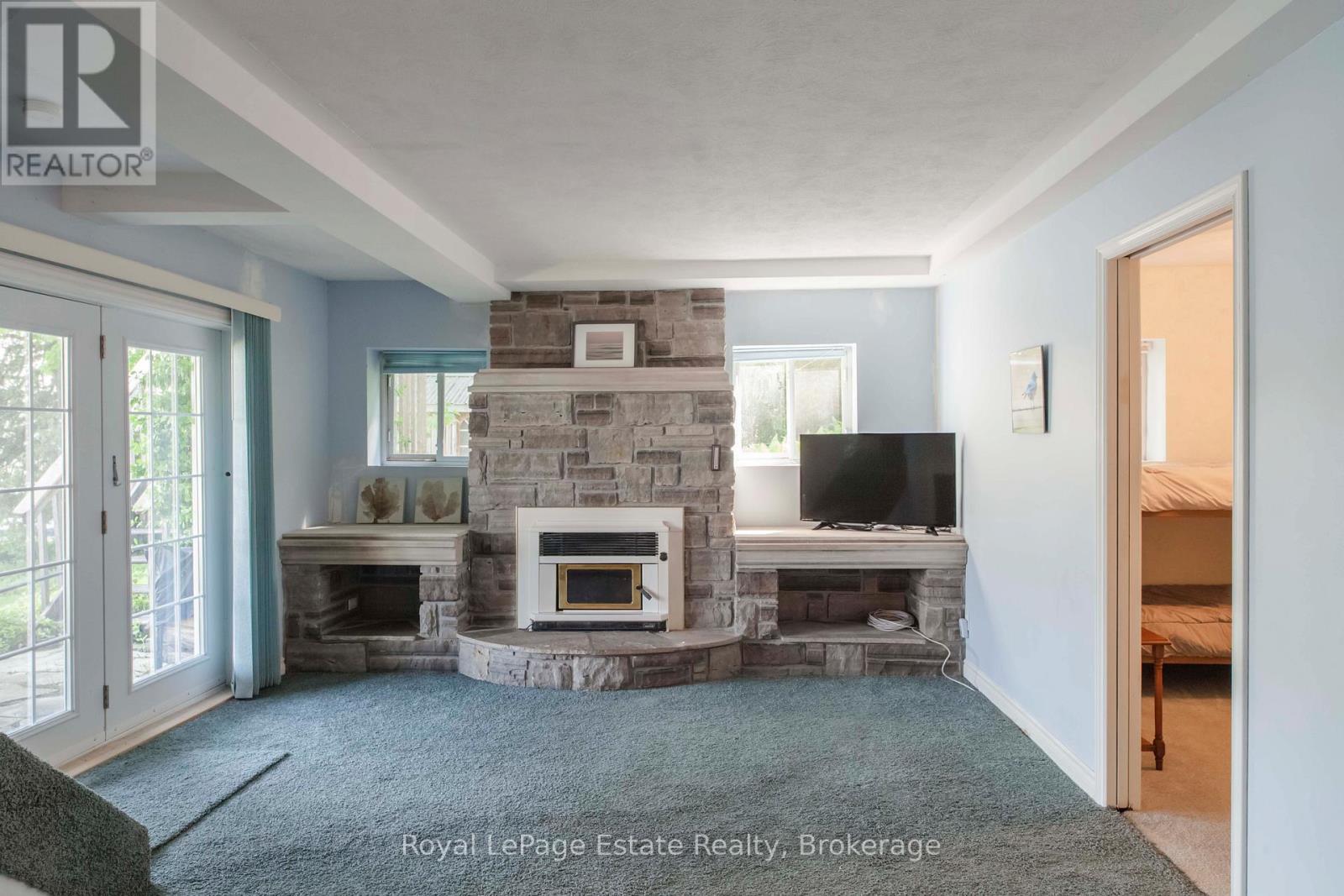 124 Maple Drive, South Bruce Peninsula, Ontario  N0H 1A0 - Photo 34 - X12205043