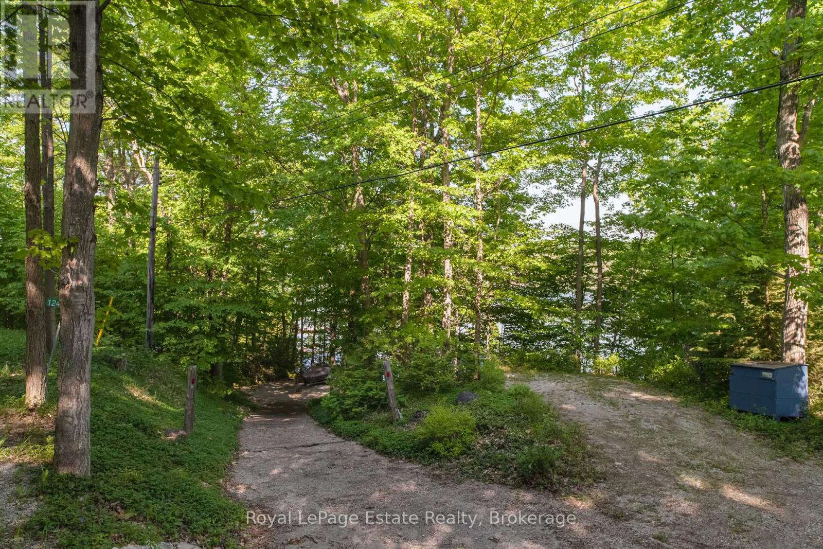 124 Maple Drive, South Bruce Peninsula, Ontario  N0H 1A0 - Photo 49 - X12205043