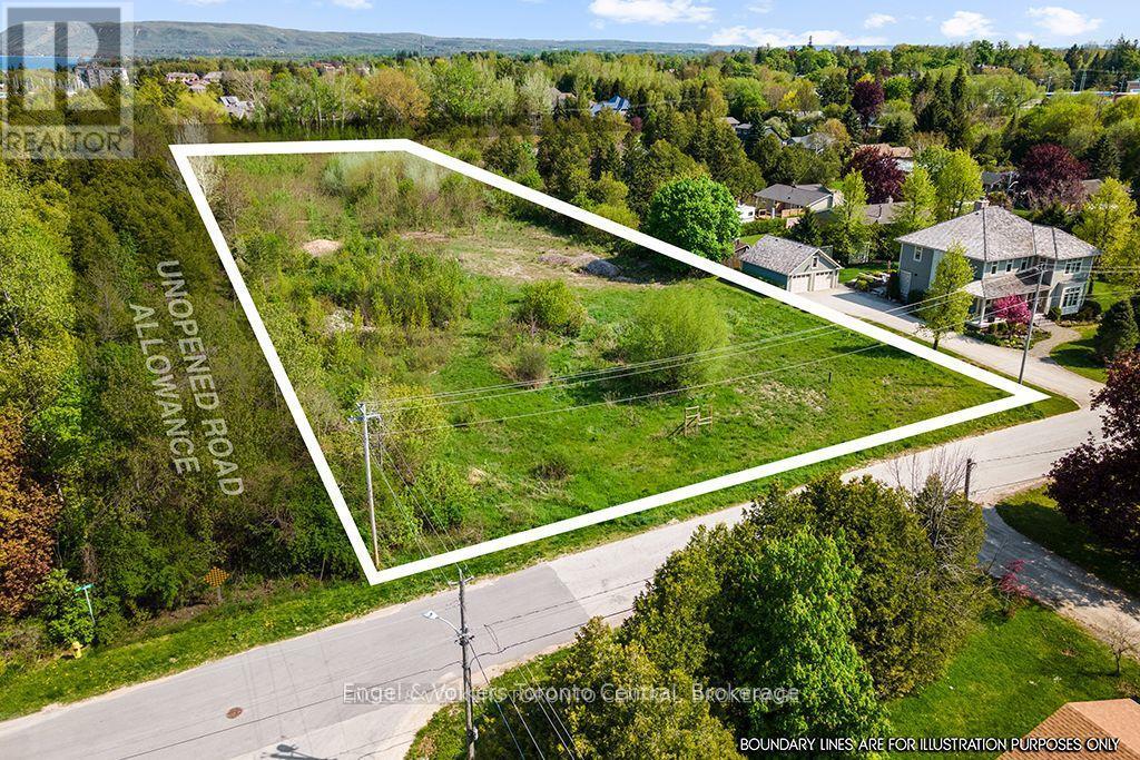 39 Bay Street, Blue Mountains, Ontario  N0H 2P0 - Photo 10 - X12205391
