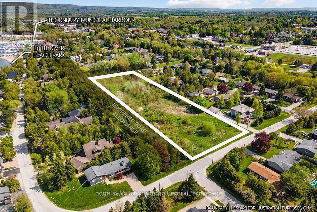 39 Bay Street, Blue Mountains, Ontario  N0H 2P0 - Photo 2 - X12205391