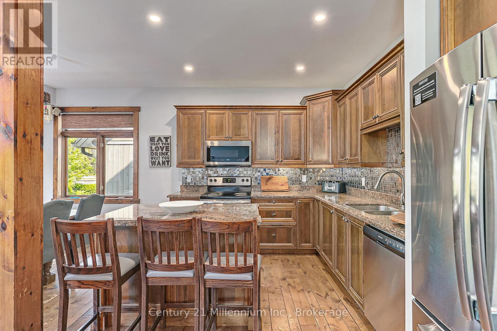 191 Brooker Boulevard, Blue Mountains, Ontario  L9Y 0L3 - Photo 10 - X12205566