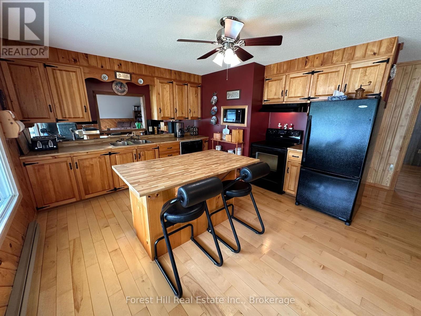 315 Little Long Lake Road, Parry Sound Remote Area, Ontario  P0H 1S0 - Photo 21 - X12205612