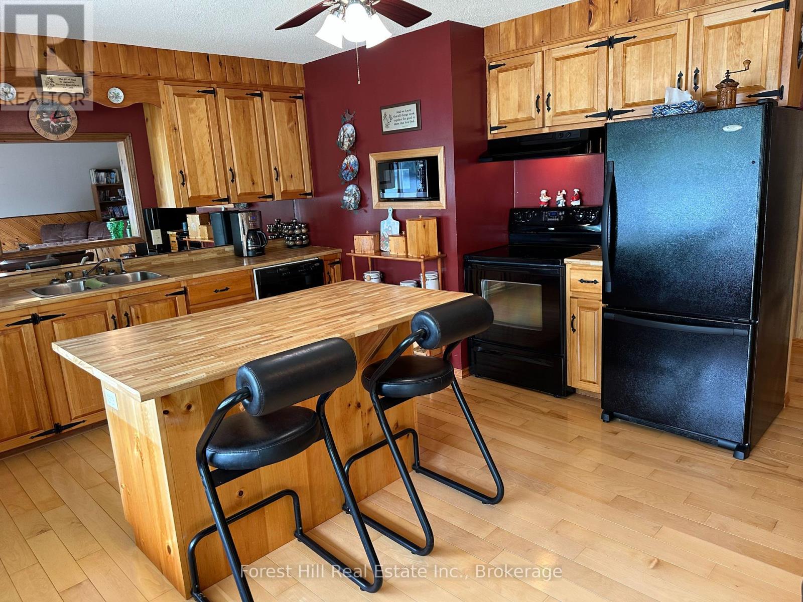 315 Little Long Lake Road, Parry Sound Remote Area, Ontario  P0H 1S0 - Photo 22 - X12205612