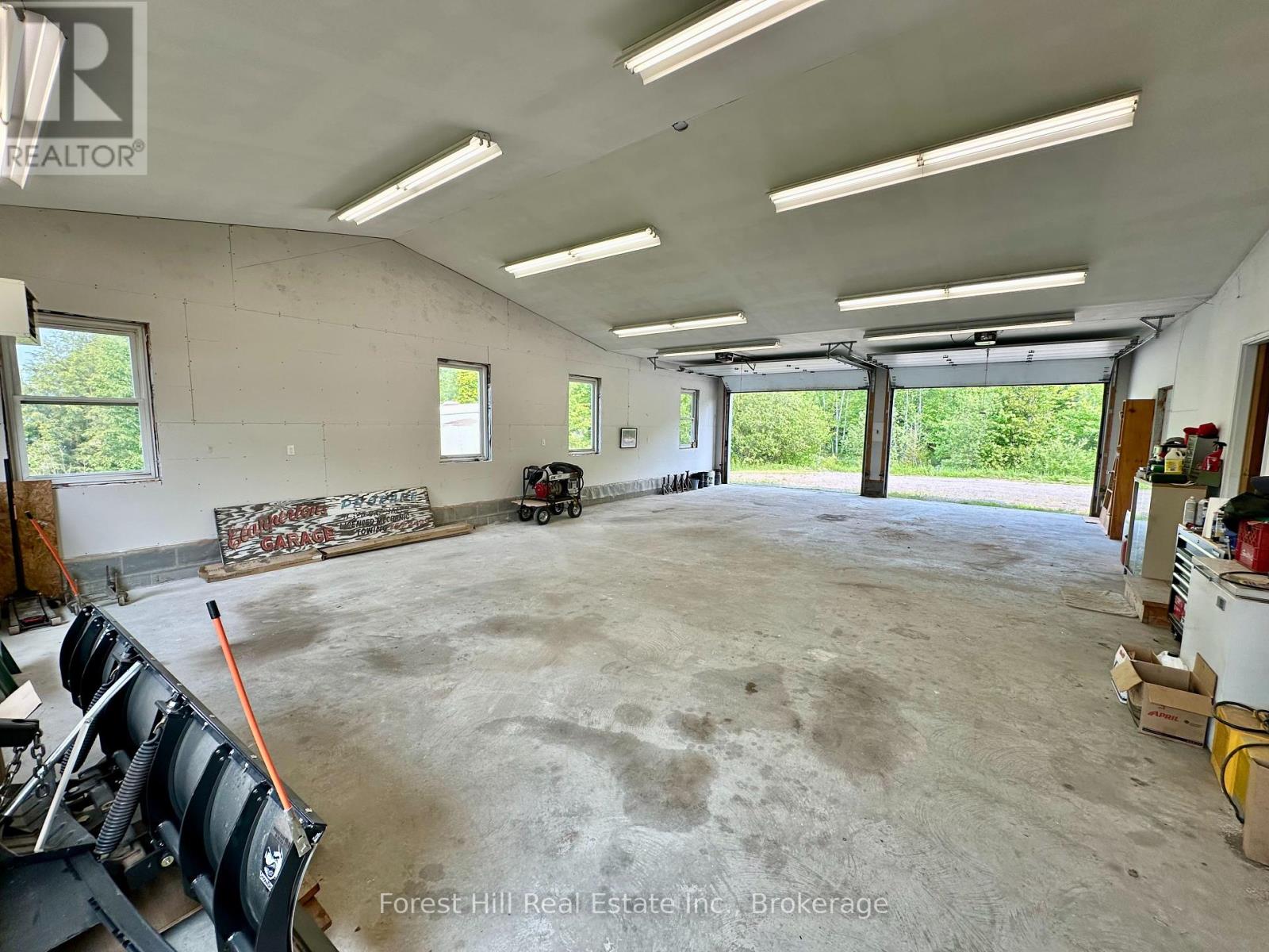 315 Little Long Lake Road, Parry Sound Remote Area, Ontario  P0H 1S0 - Photo 33 - X12205612