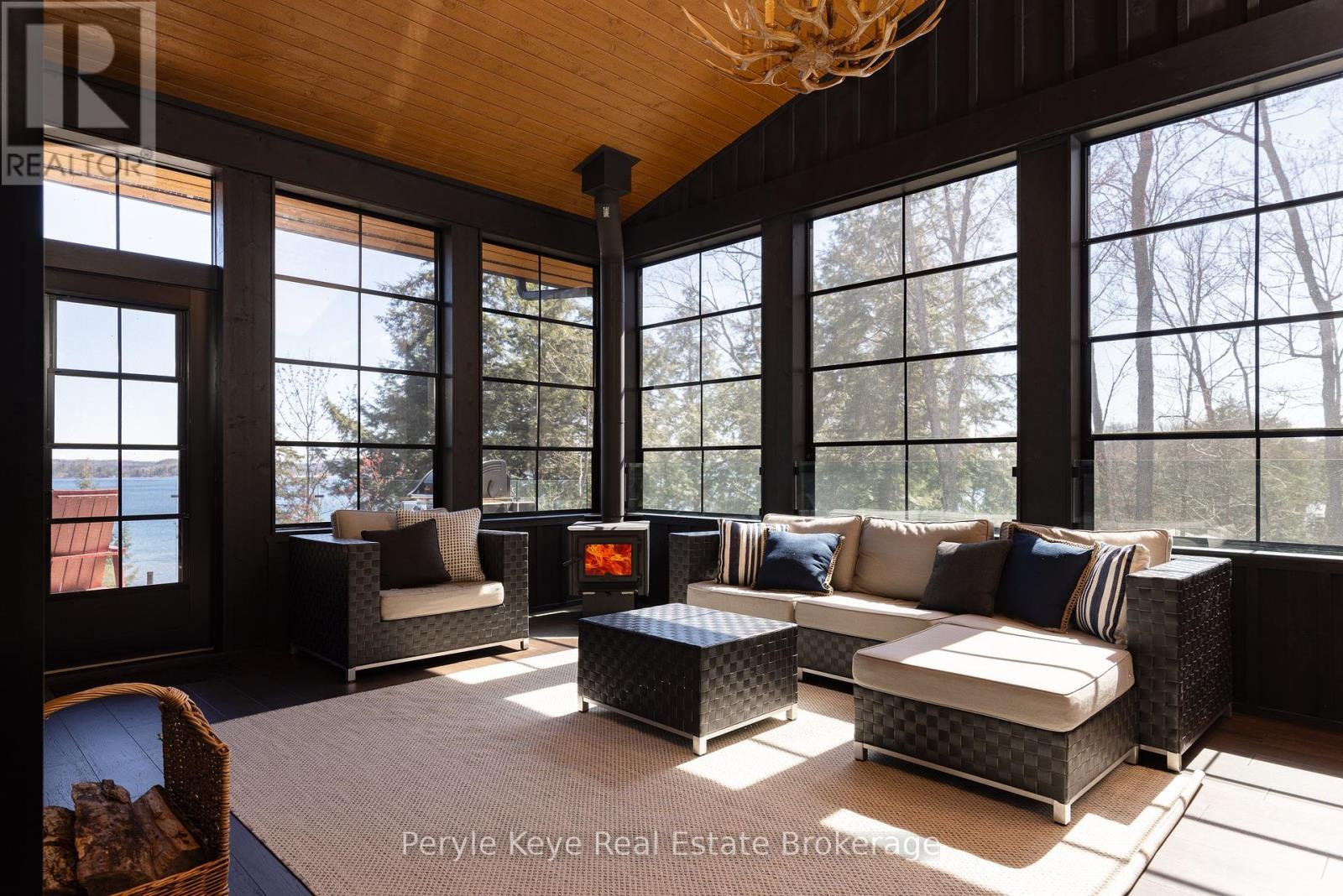 86 Claren Crescent, Huntsville, Ontario  P1H 0C3 - Photo 6 - X12205847