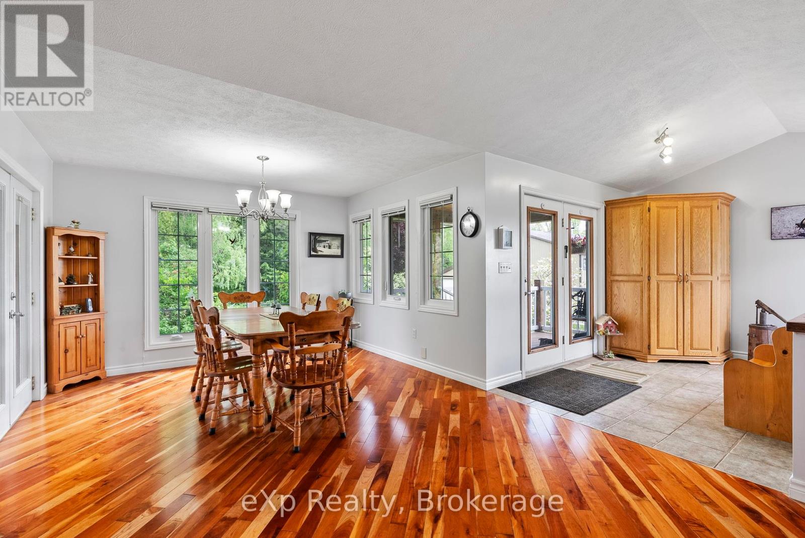 314839 Highway 6, West Grey, Ontario  N0G 1R0 - Photo 25 - X12205881