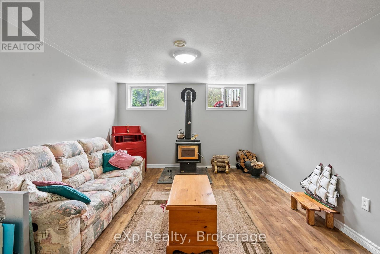 314839 Highway 6, West Grey, Ontario  N0G 1R0 - Photo 33 - X12205881