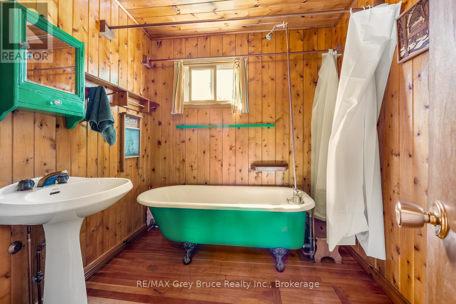 186 Cape Chin N Road, Northern Bruce Peninsula, Ontario  N0H 1W0 - Photo 13 - X12205935