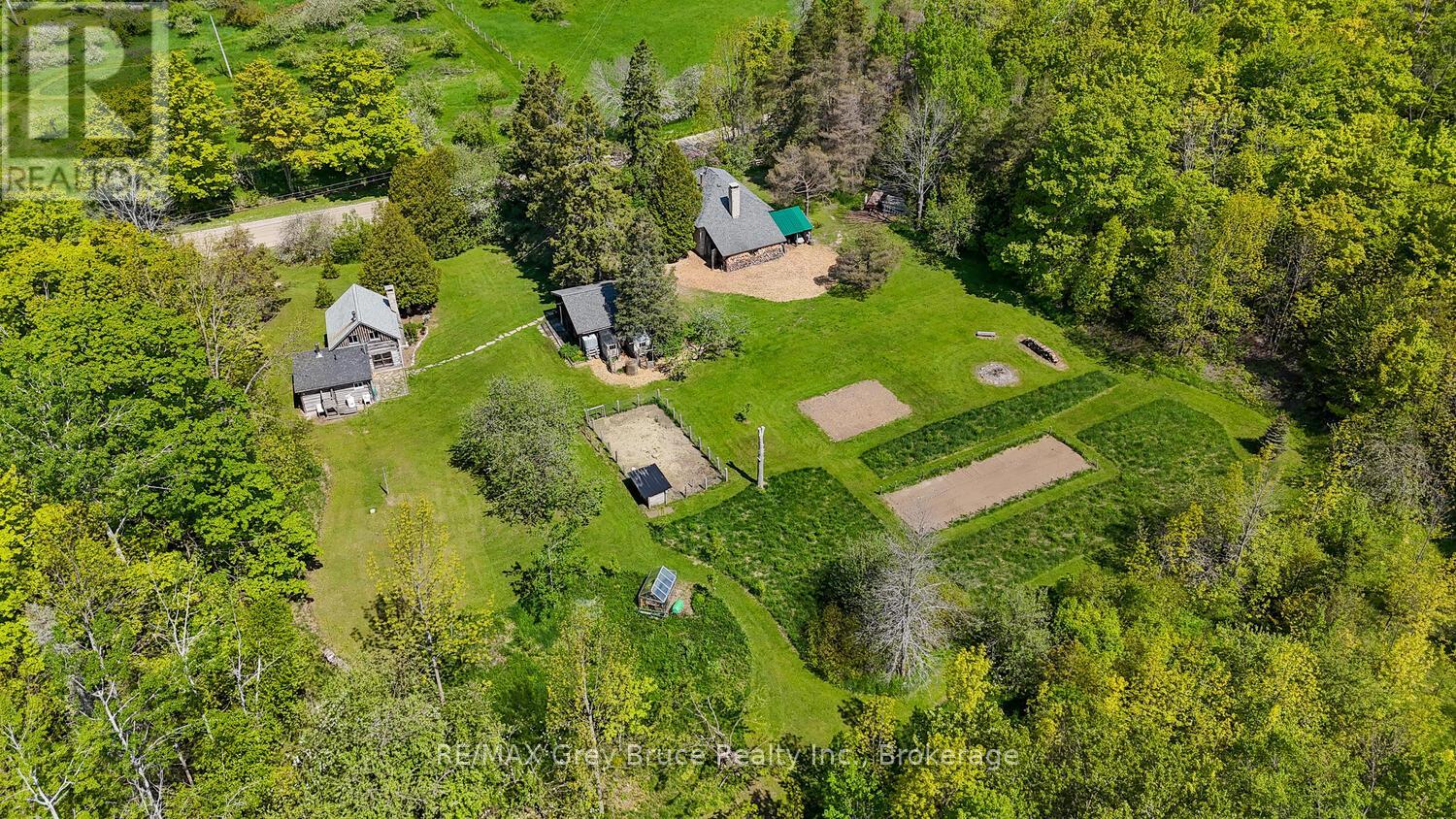 186 Cape Chin N Road, Northern Bruce Peninsula, Ontario  N0H 1W0 - Photo 4 - X12205935