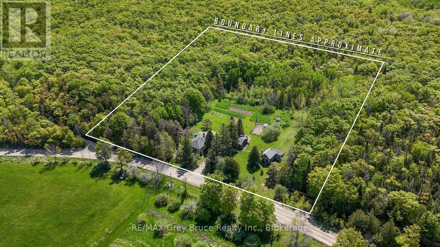 186 Cape Chin N Road, Northern Bruce Peninsula, Ontario  N0H 1W0 - Photo 46 - X12205935
