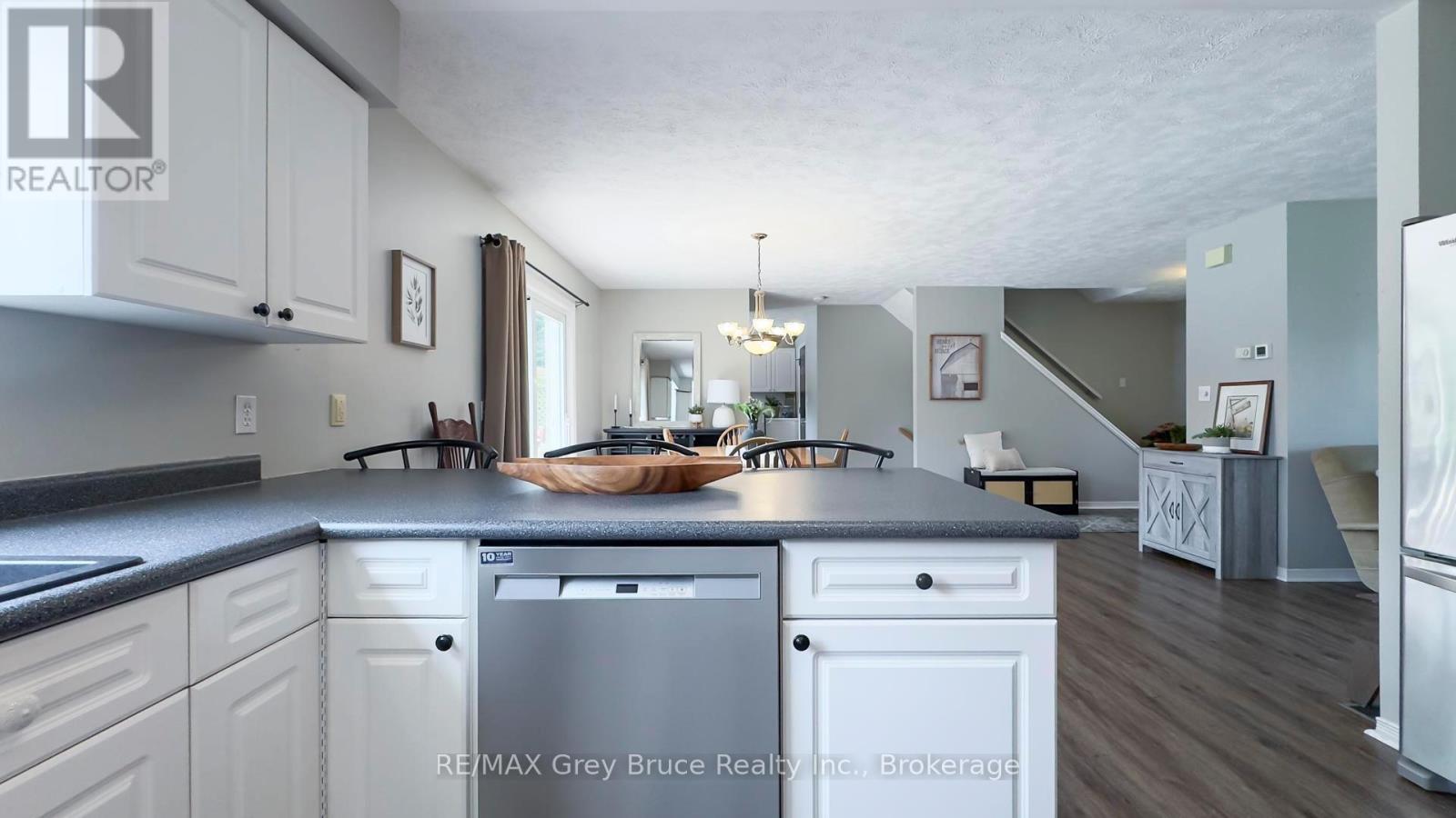 67 John Street, Arran-Elderslie, Ontario  N0H 2N0 - Photo 15 - X12205942