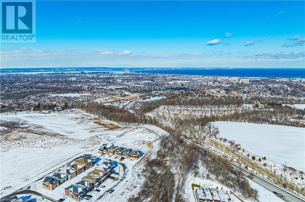 35 Midhurst Heights Unit# 26, Stoney Creek, Ontario  L8J 0K9 - Photo 2 - 40738731
