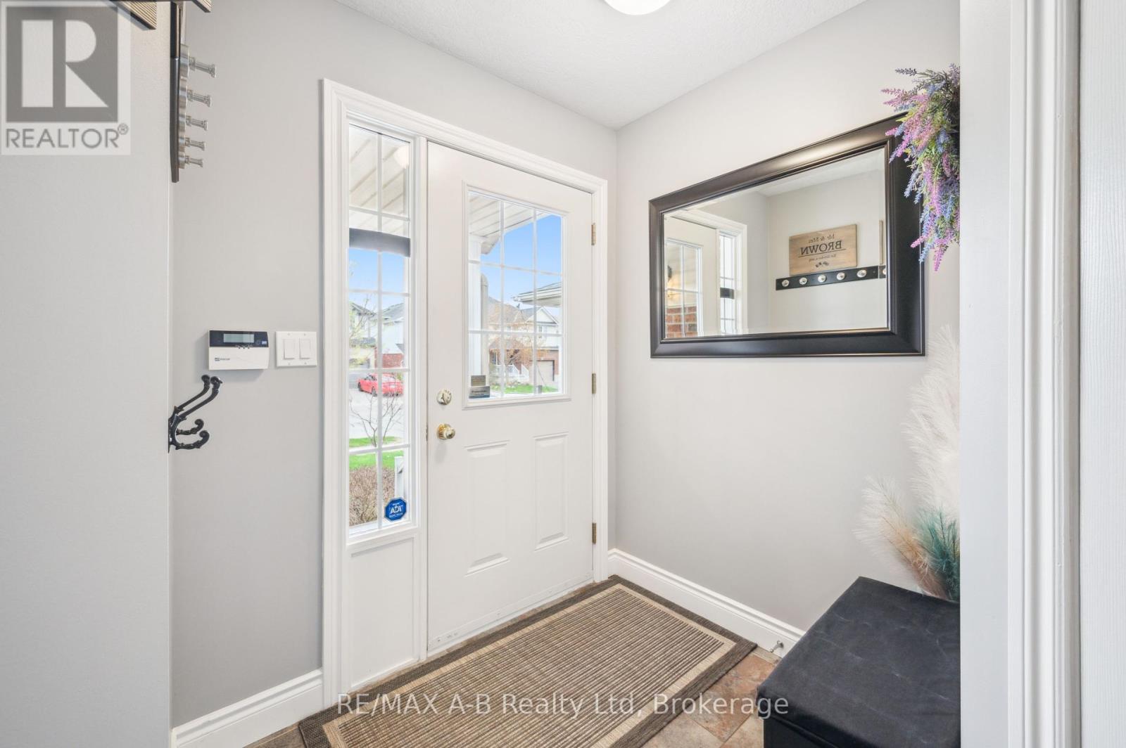 6 Tottenham Street, Kitchener, Ontario  N2R 1V7 - Photo 2 - X12206046