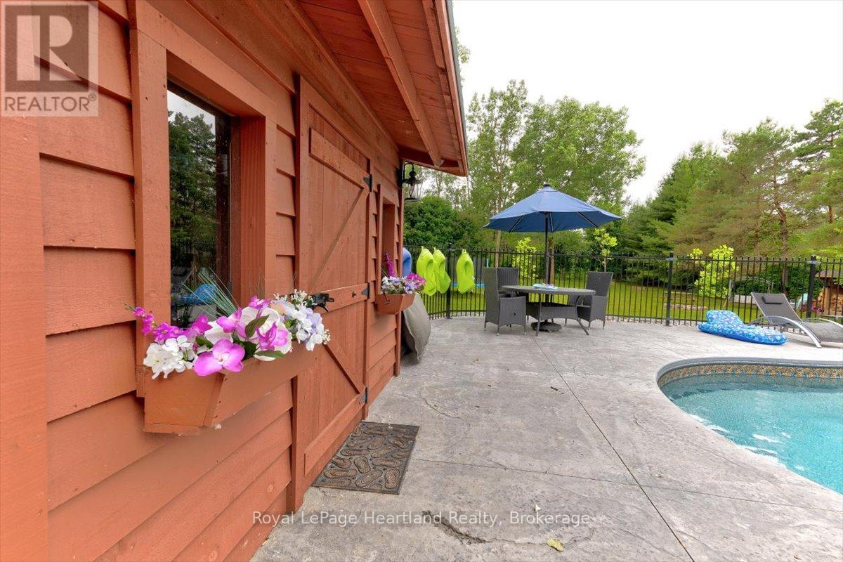 36241 Gore Road, South Huron, Ontario  N0M 1T0 - Photo 45 - X12206083