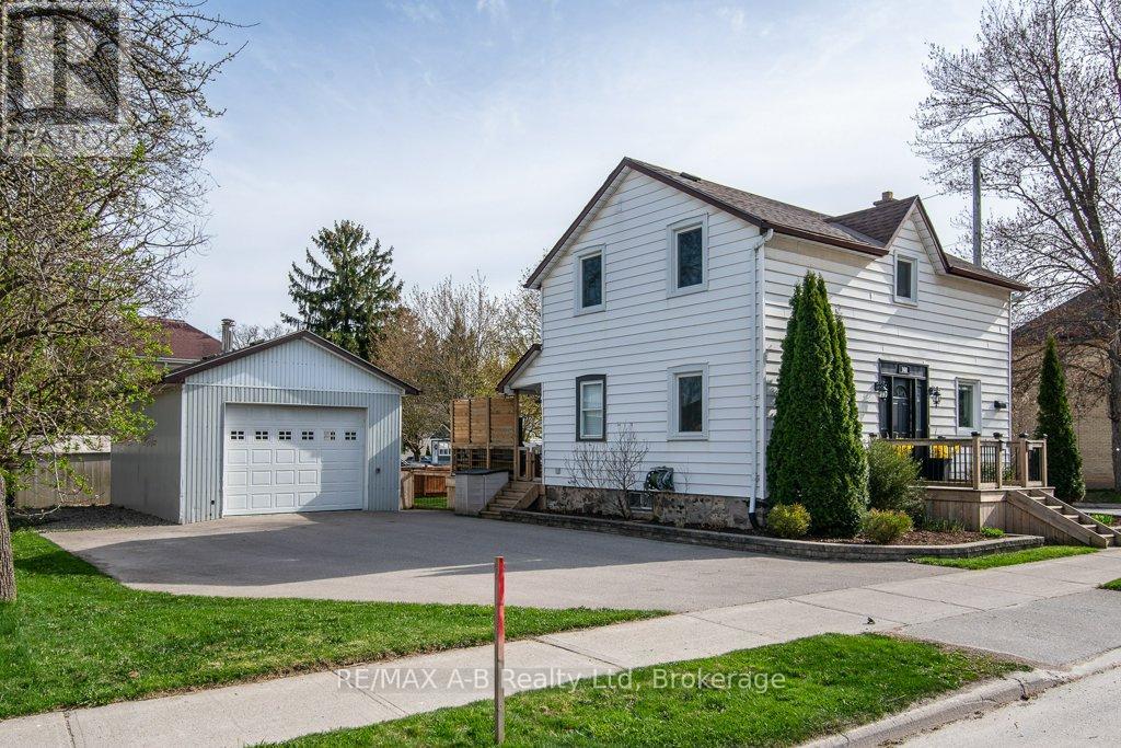 168 Hope Street E, East Zorra-Tavistock, Ontario  N0B 2R0 - Photo 2 - X12206085