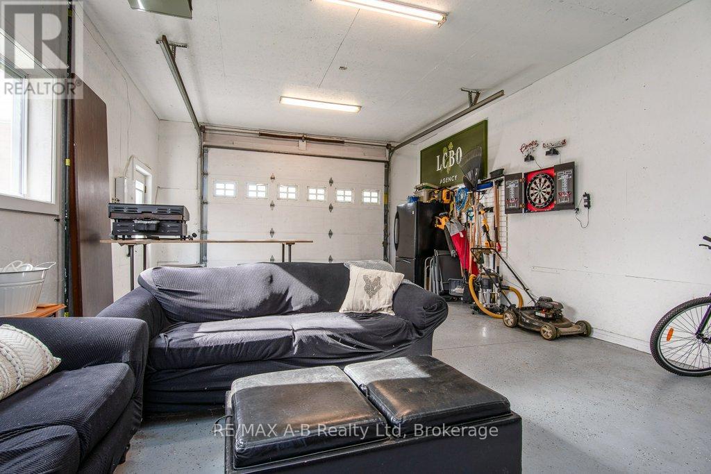 168 Hope Street E, East Zorra-Tavistock, Ontario  N0B 2R0 - Photo 41 - X12206085