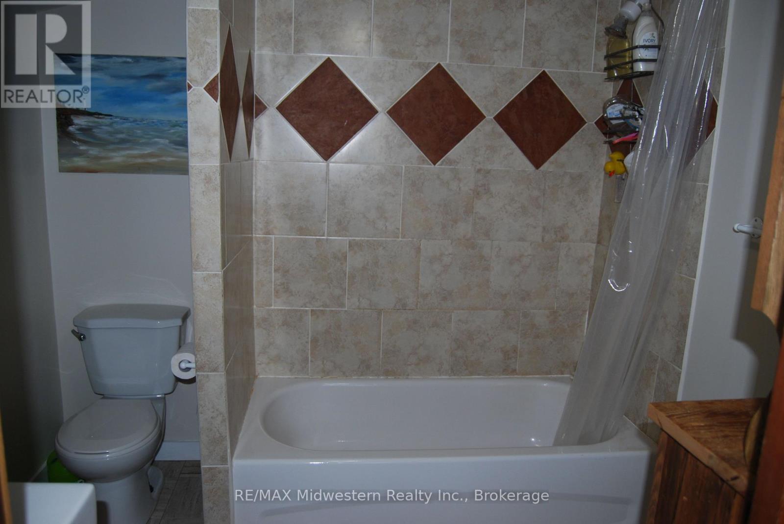 410 Temple Street, Minto, Ontario  N0G 2P0 - Photo 13 - X12206136