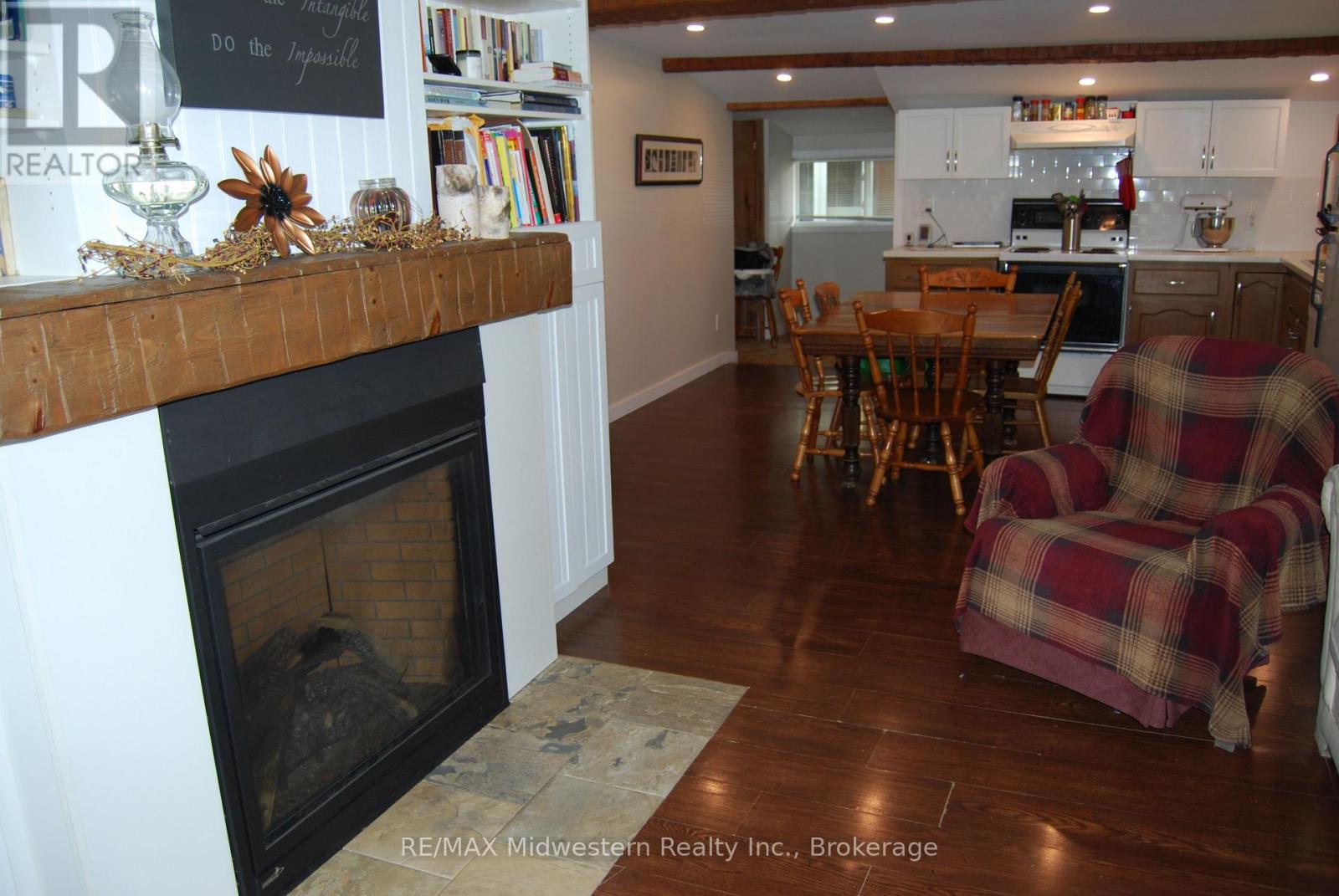 410 Temple Street, Minto, Ontario  N0G 2P0 - Photo 8 - X12206136