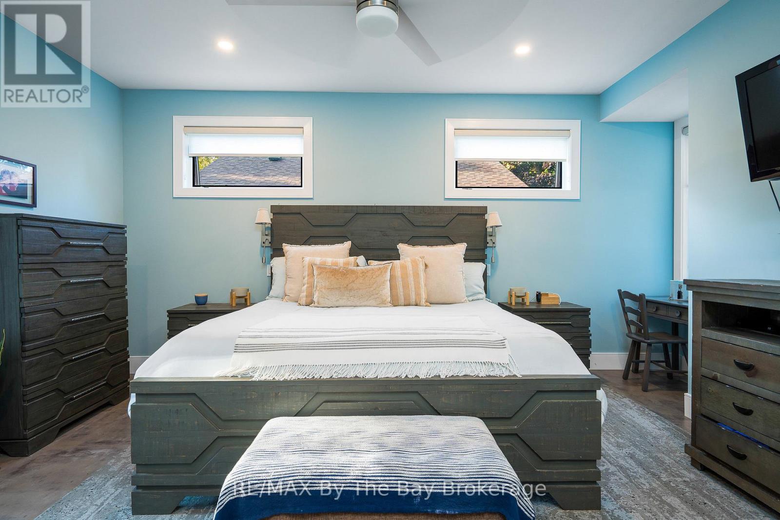 2206 Tiny Beaches Road S, Tiny, Ontario  L0L 1P1 - Photo 36 - S12206554