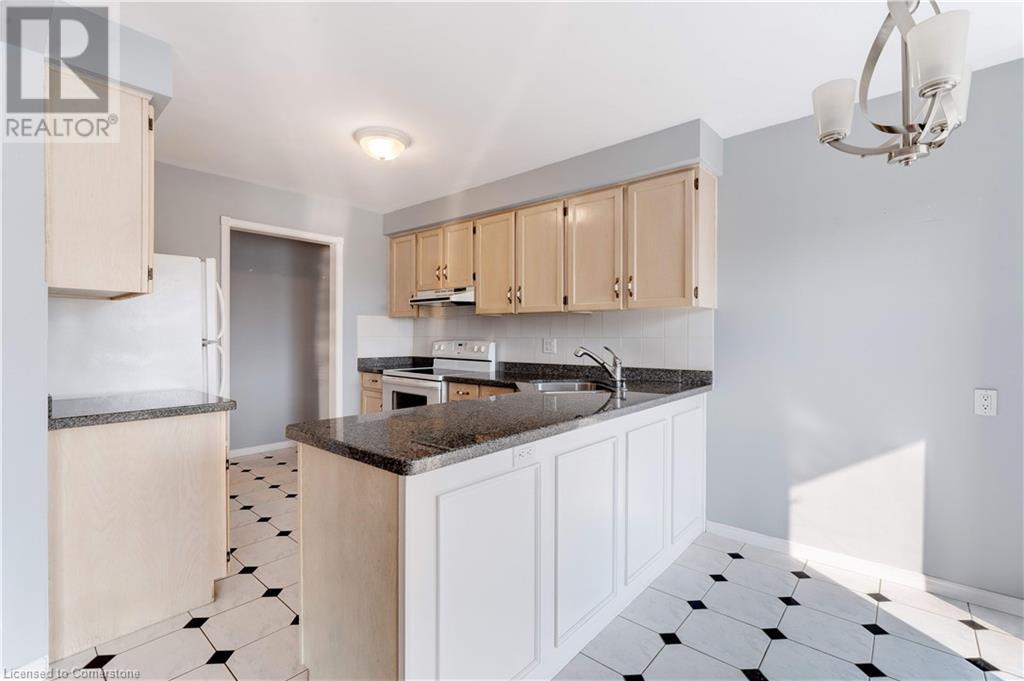 3050 Pinemeadow Drive Unit# 55, Burlington, Ontario  L7M 3X5 - Photo 11 - 40738922